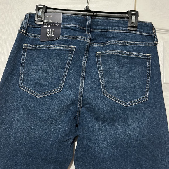GAP Women's Classic Straight Leg Mid-Rise Jeans - Picture 6 of 7